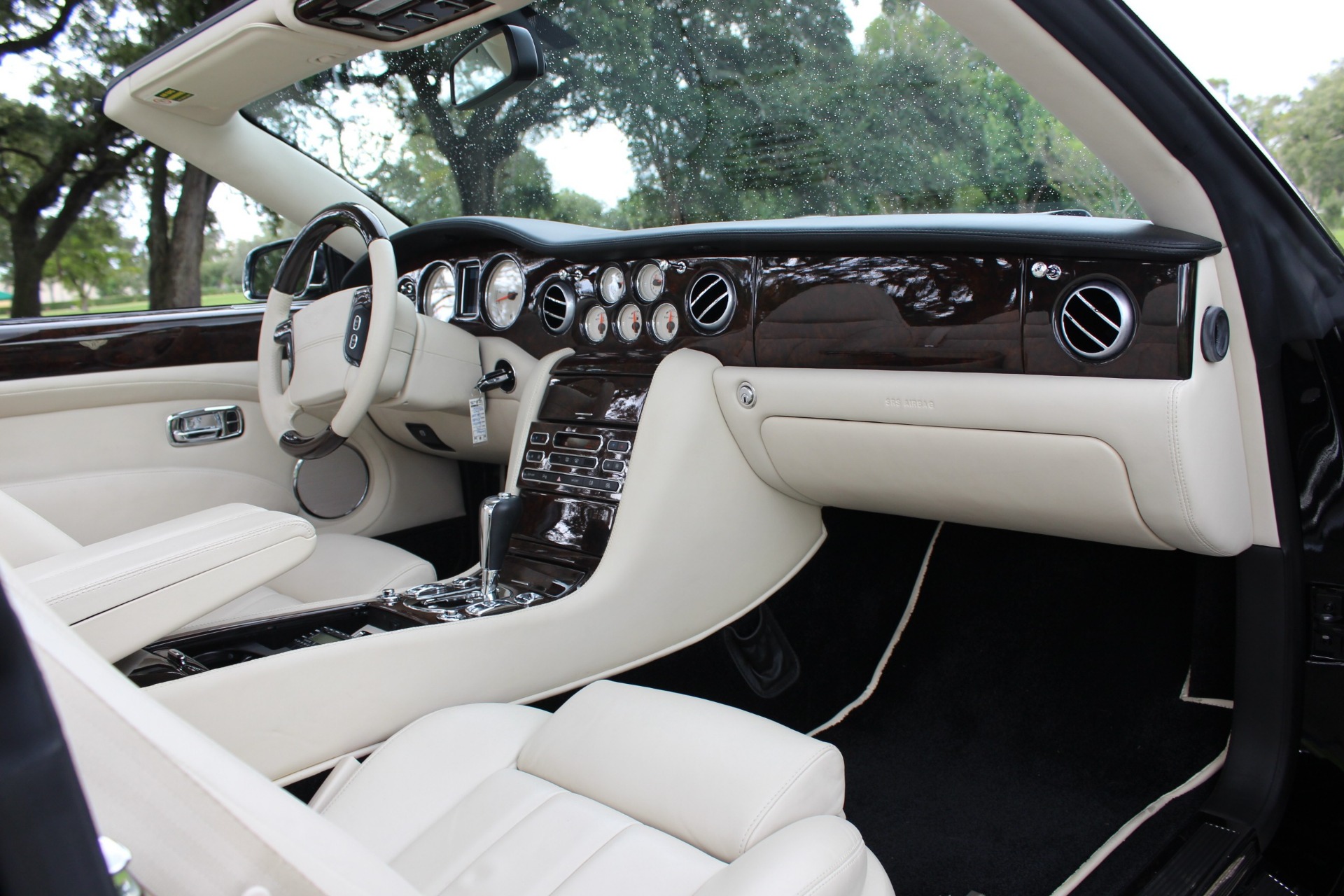 Used-2009-Bentley-Azure