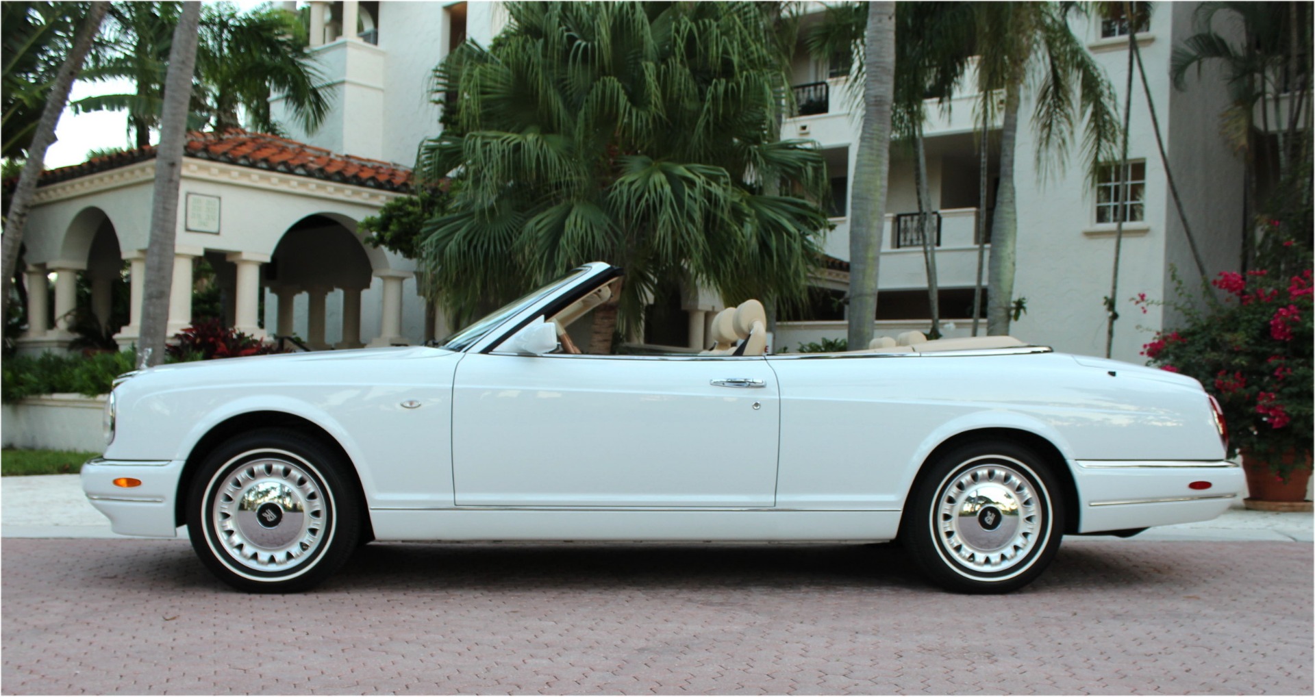 Used-2001-Rolls-Royce-Corniche-335-Hp-Turbo