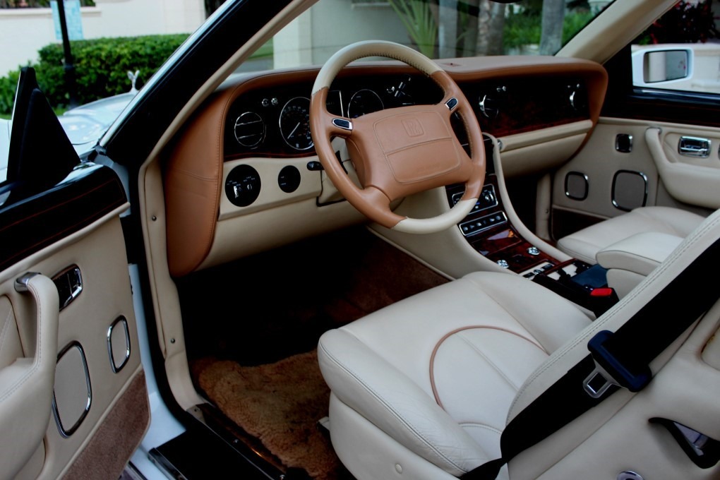 Used-2001-Rolls-Royce-Corniche-335-Hp-Turbo