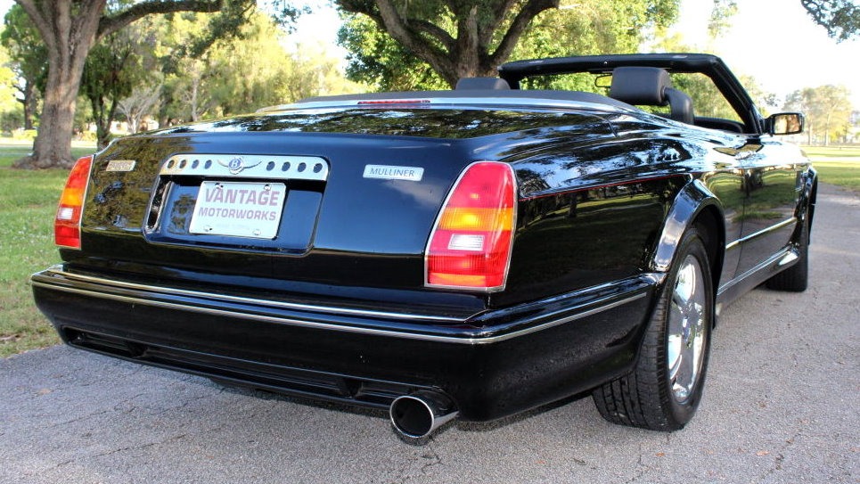 Used-2003-Bentley-Azure-Final-Series