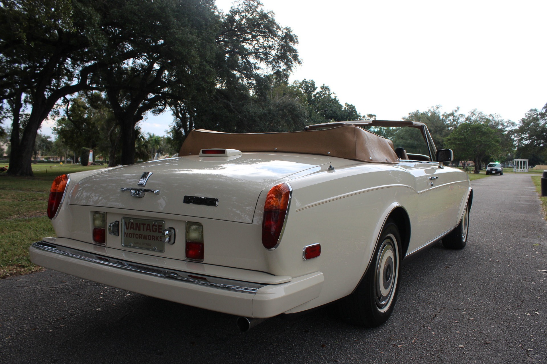 Used-1988-Rolls-Royce-CORNICHE-II