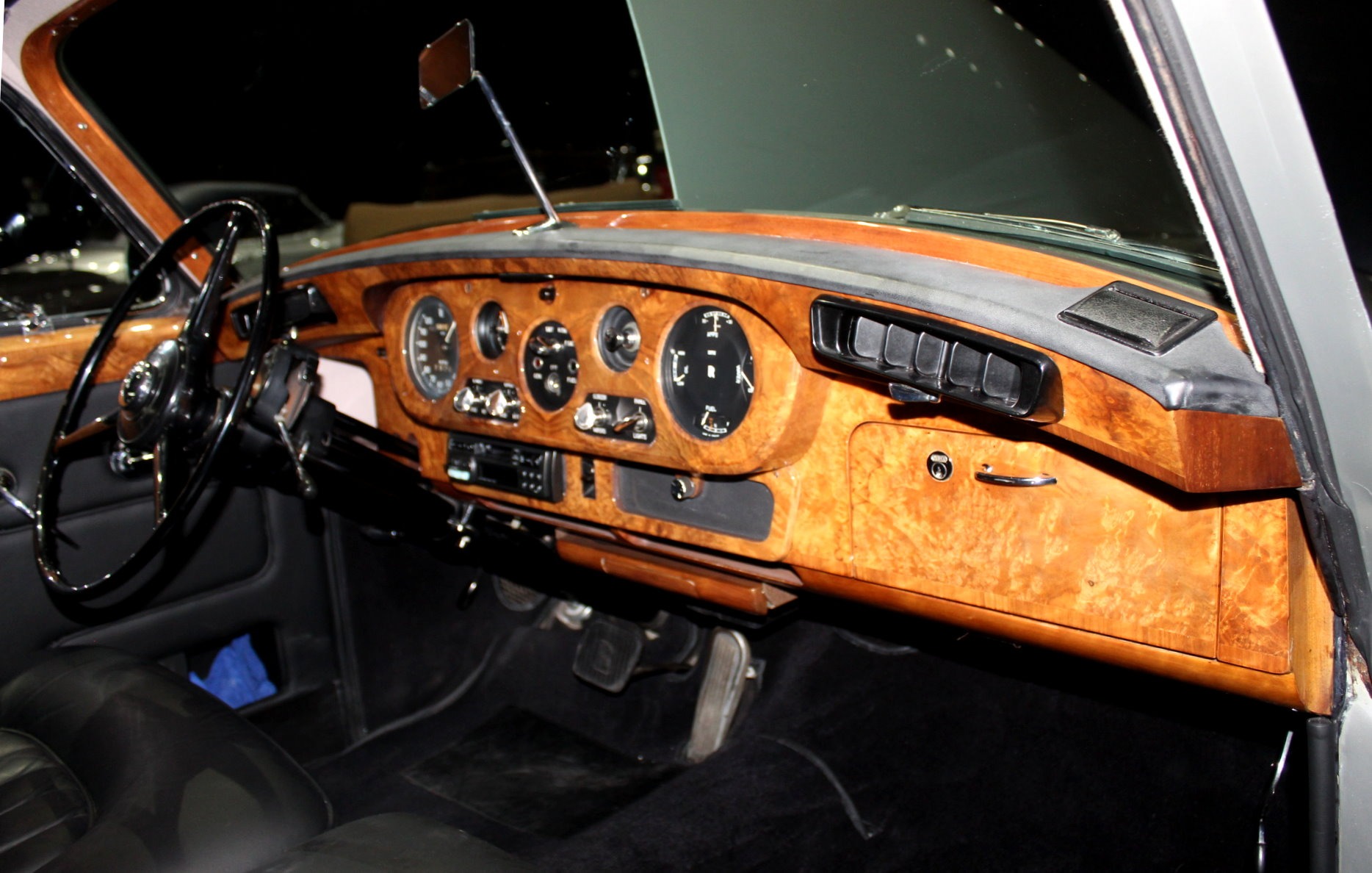 Used-1965-Rolls-Royce-Silver-Cloud-III-Standard-Sedan