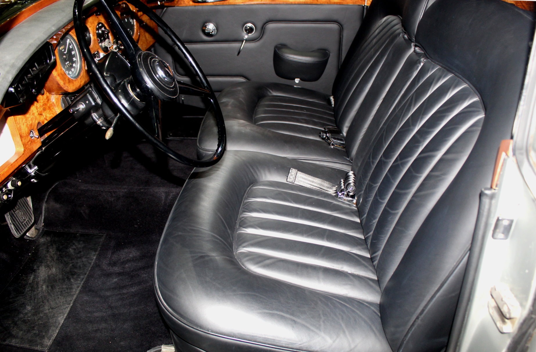 Used-1965-Rolls-Royce-Silver-Cloud-III-Standard-Sedan