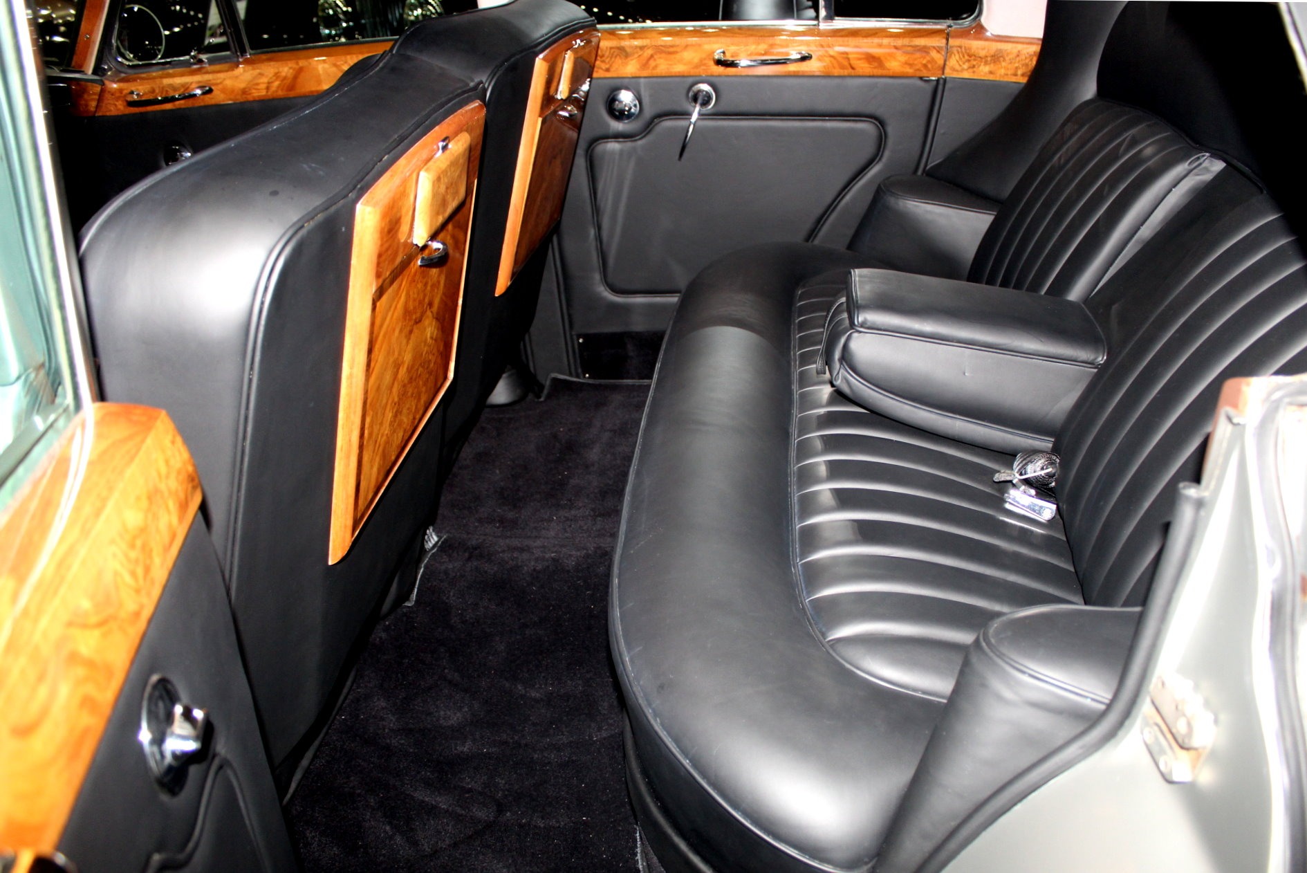 Used-1965-Rolls-Royce-Silver-Cloud-III-Standard-Sedan