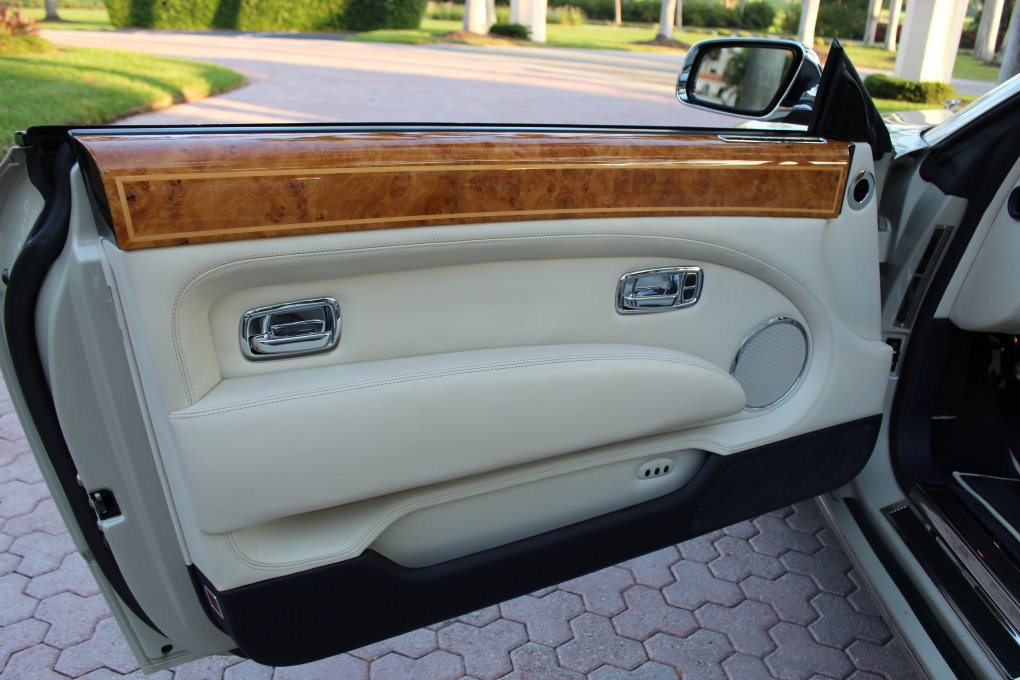 Used-2007-Bentley-Azure-450-Hp-Twin-Turbo