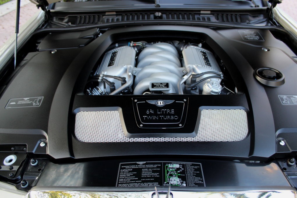 Used-2007-Bentley-Azure-450-Hp-Twin-Turbo