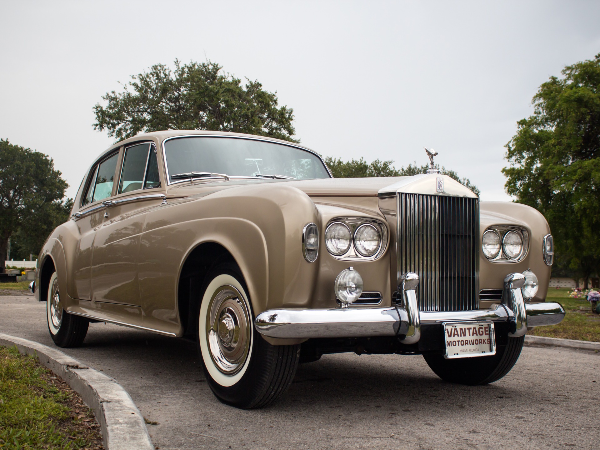 Used-1965-Rolls-Royce-Silver-Cloud-III