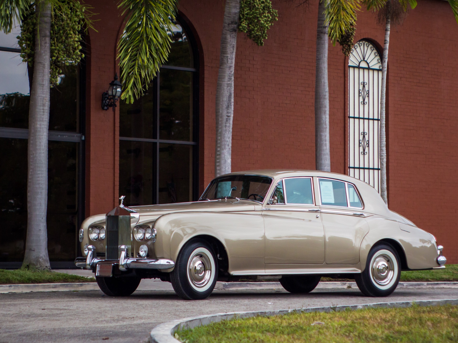 Used-1965-Rolls-Royce-Silver-Cloud-III