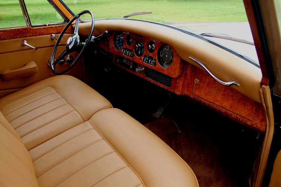 Used-1961-Rolls-Royce-Phantom-V-PV55-Two-door-Touring-Saloon