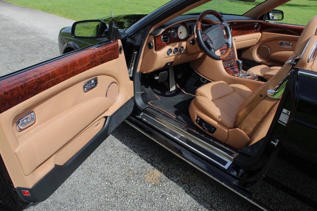 Used-2007-Bentley-Azure