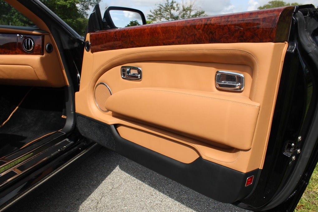 Used-2007-Bentley-Azure