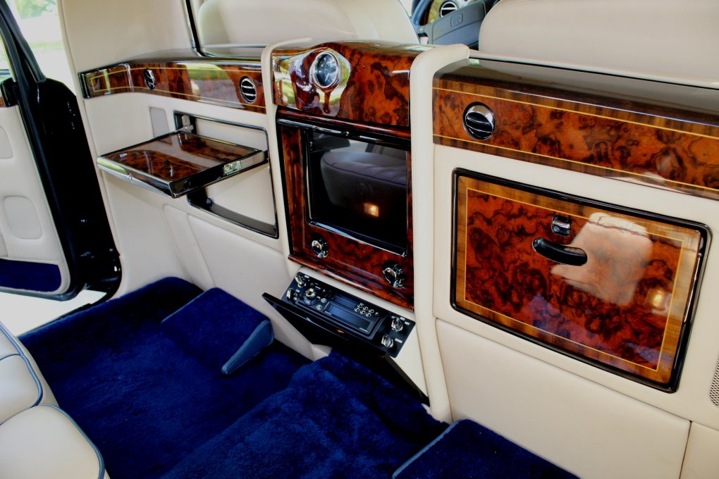 Used-1999-ROLLS-ROYCE-Silver-Spur-Park-Ward-Touring-Limousine