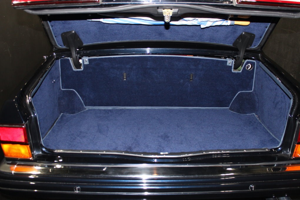 Used-1999-ROLLS-ROYCE-Silver-Spur-Park-Ward-Touring-Limousine