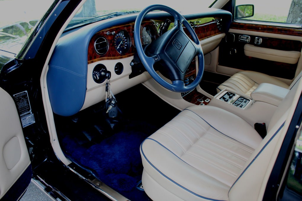 Used-1999-ROLLS-ROYCE-Silver-Spur-Park-Ward-Touring-Limousine