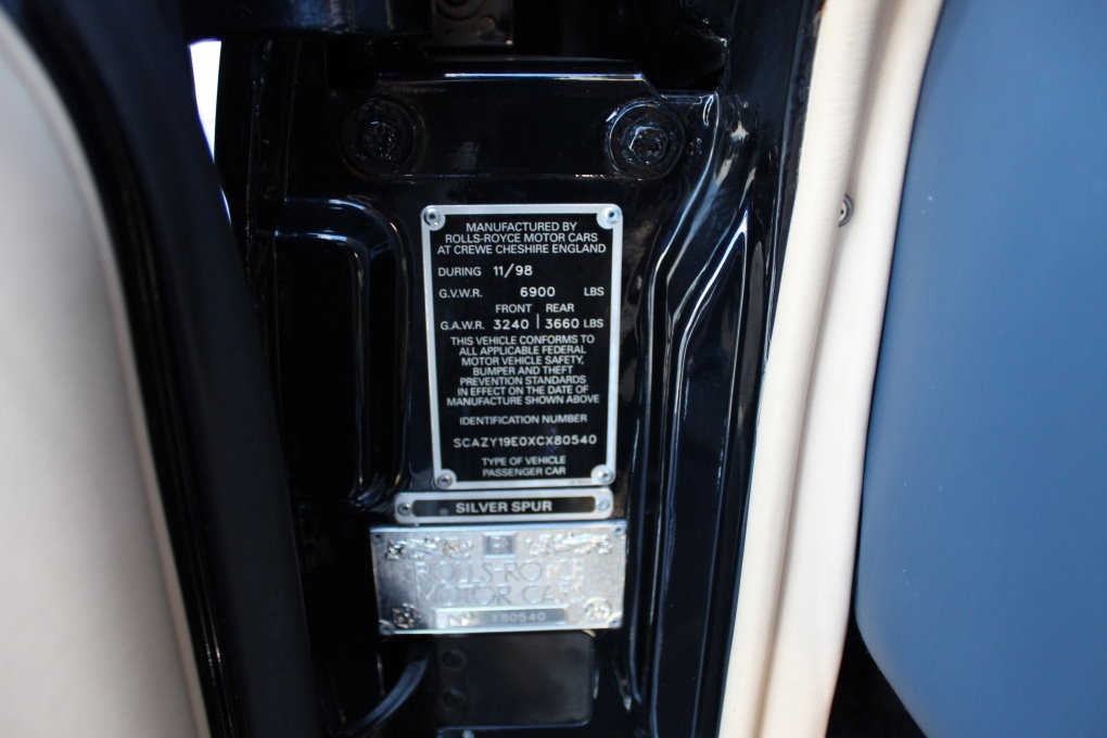 Used-1999-ROLLS-ROYCE-Silver-Spur-Park-Ward-Touring-Limousine
