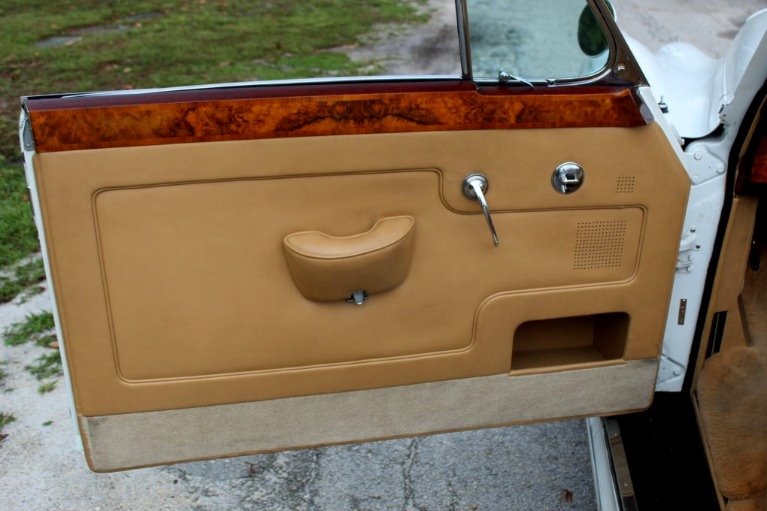 Used-1960-BENTLEY-S-2-HJ-Mulliner-Style-7492-Drophead-Coupe