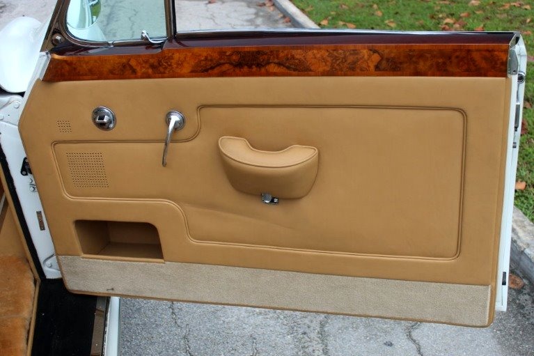 Used-1960-BENTLEY-S-2-HJ-Mulliner-Style-7492-Drophead-Coupe