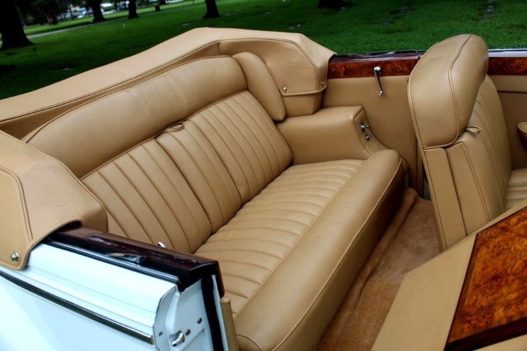 Used-1960-BENTLEY-S-2-HJ-Mulliner-Style-7492-Drophead-Coupe