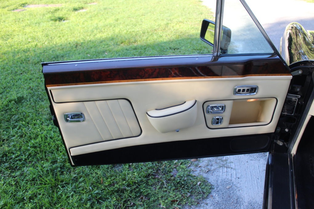 Used-1990-Rolls-Royce-Corniche-III