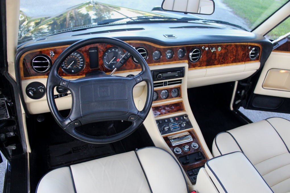 Used-1990-Rolls-Royce-Corniche-III