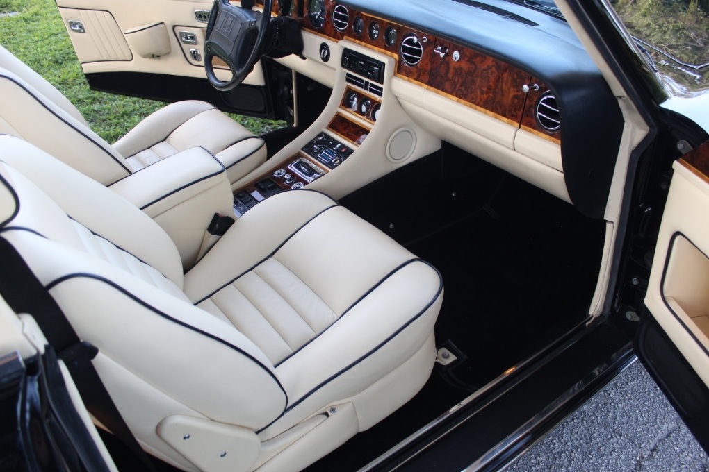 Used-1990-Rolls-Royce-Corniche-III