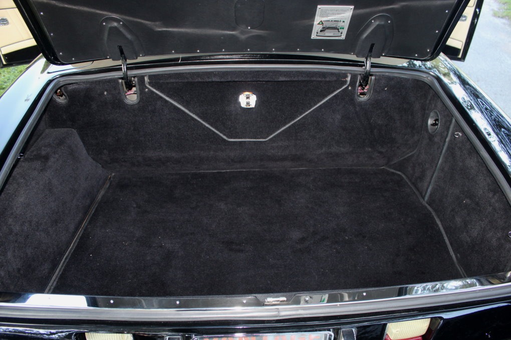 Used-1990-Rolls-Royce-Corniche-III