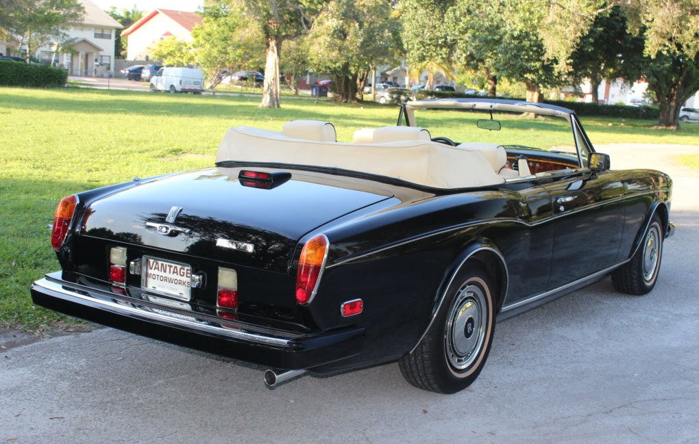 Used-1990-Rolls-Royce-Corniche-III