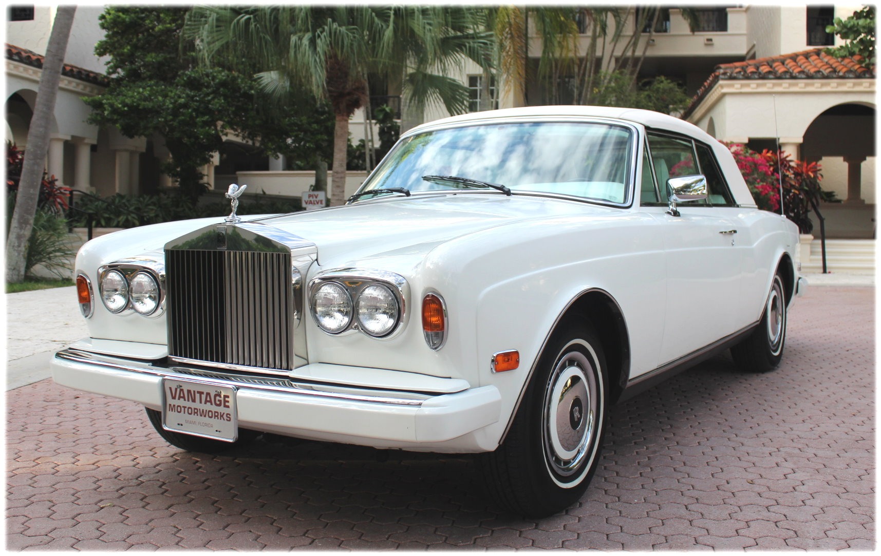 Used-1995-Rolls-Royce-Corniche-IV-Second-Series