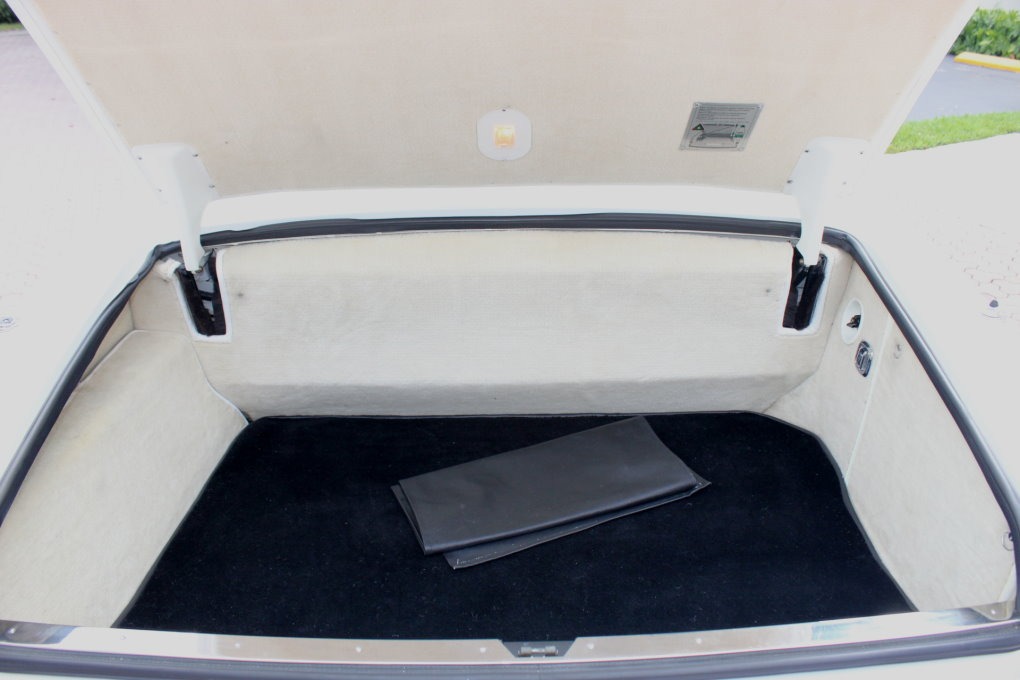 Used-1995-Rolls-Royce-Corniche-IV-Second-Series