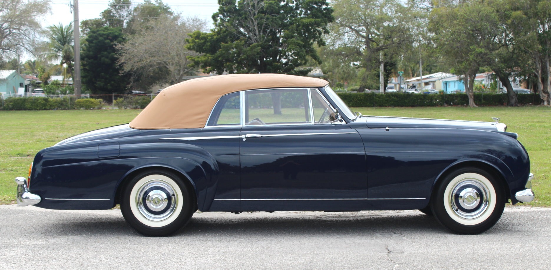 Used-1958-Bentley-S1-HJ-Mulliner-Style-7409-Drophead-Coupe