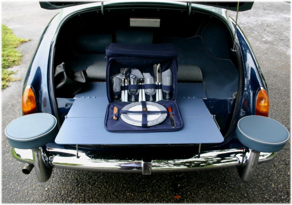 Used-1964-Rolls-Royce-Silver-Cloud-III-Radford-Equipped-Sedan