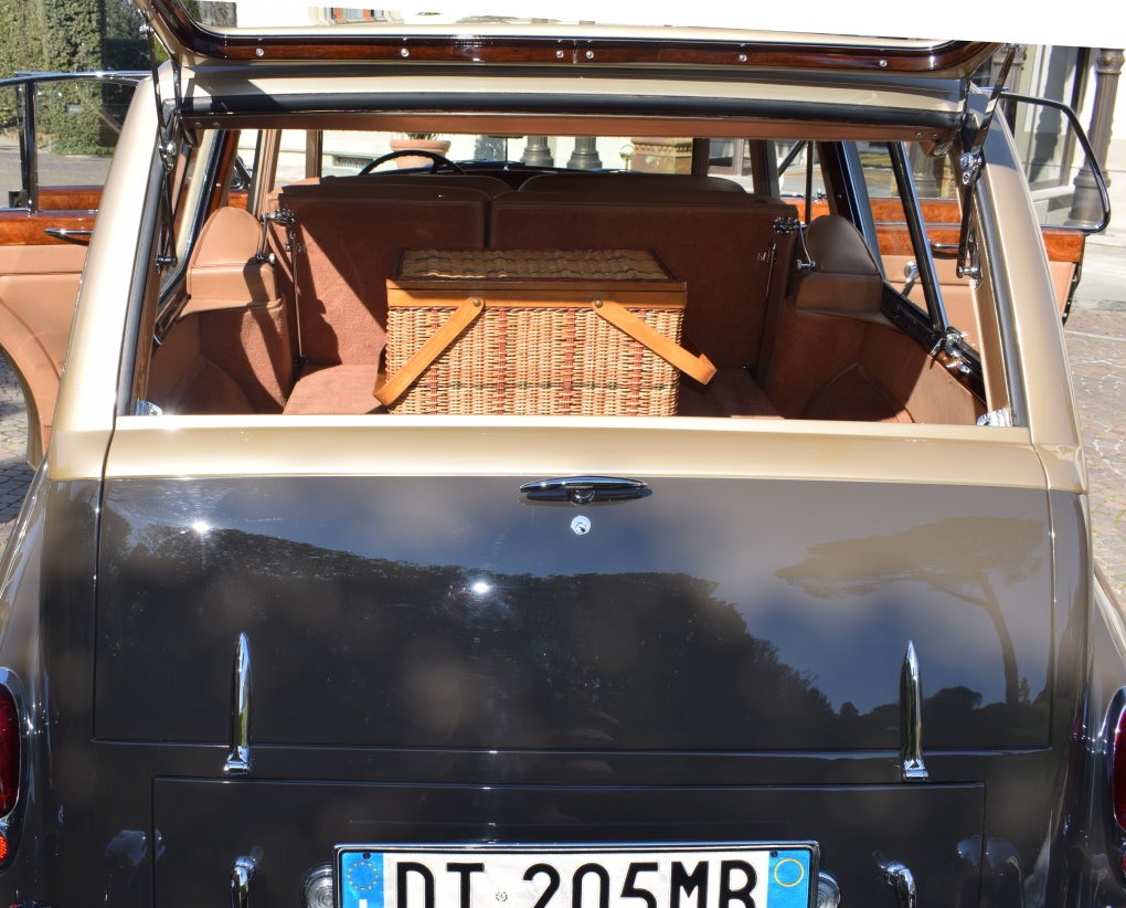 Used-1959-Rolls-Royce-Silver-Cloud-I-HJ-Mulliner-Radford-Estate-Wagon