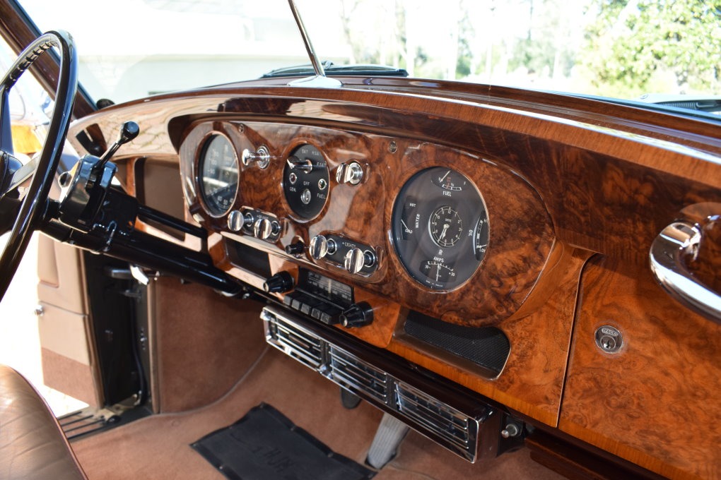 Used-1959-Rolls-Royce-Silver-Cloud-I-HJ-Mulliner-Radford-Estate-Wagon