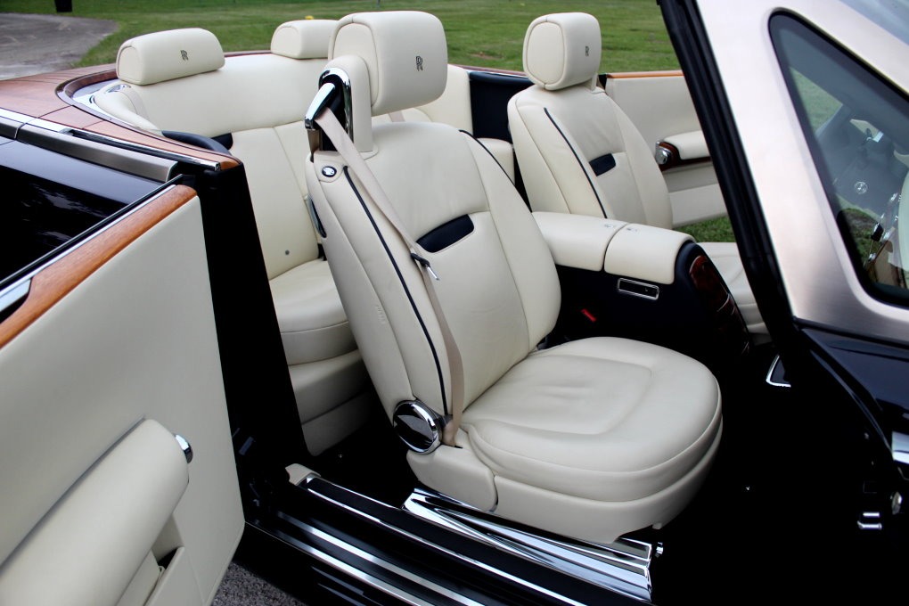 Used-2011-Rolls-Royce-Phantom-Drophead-Coupe