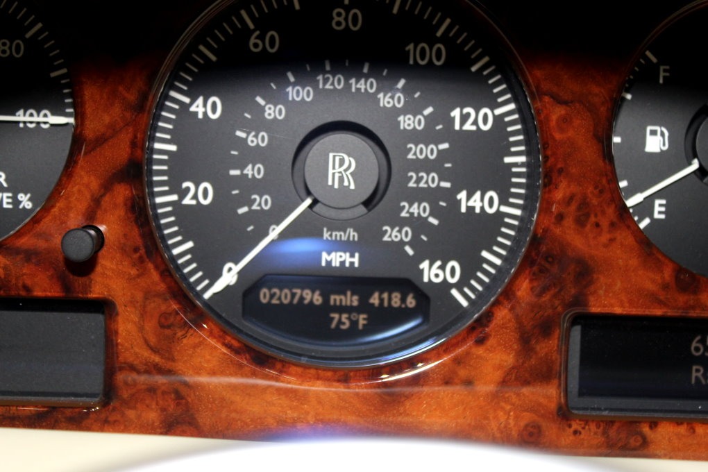 Used-2011-Rolls-Royce-Phantom-Drophead-Coupe