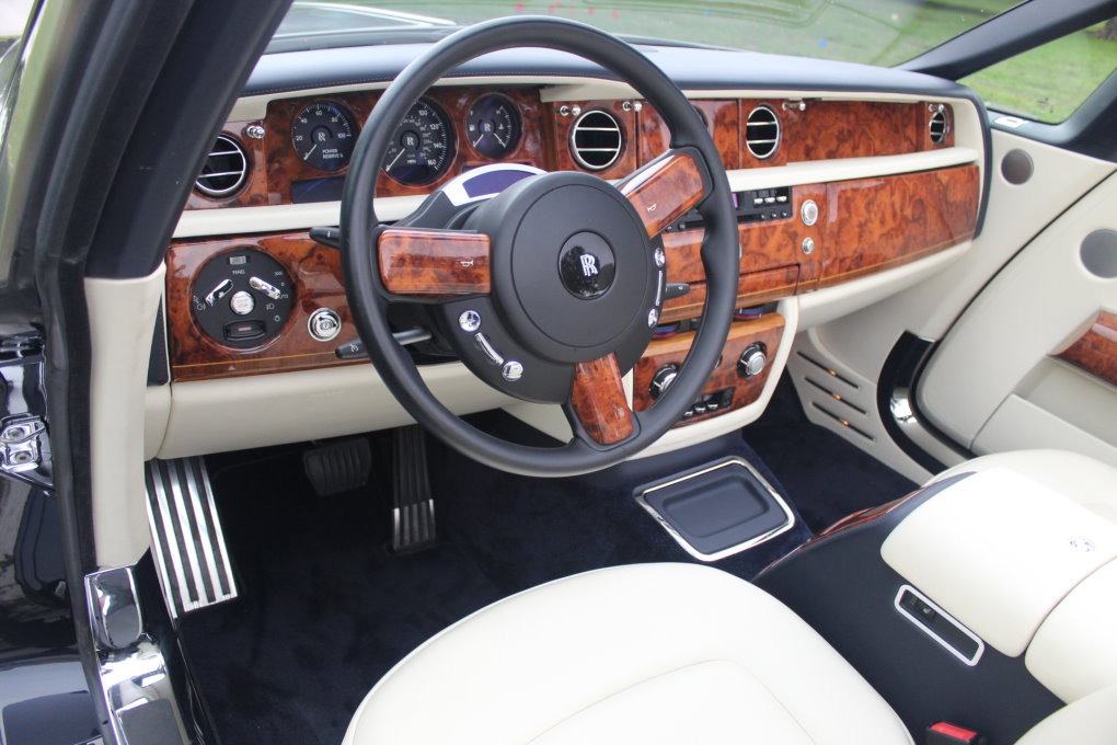 Used-2011-Rolls-Royce-Phantom-Drophead-Coupe