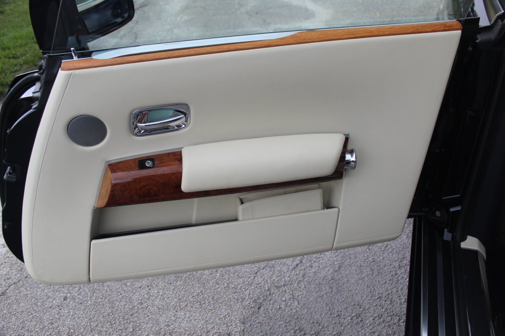 Used-2011-Rolls-Royce-Phantom-Drophead-Coupe