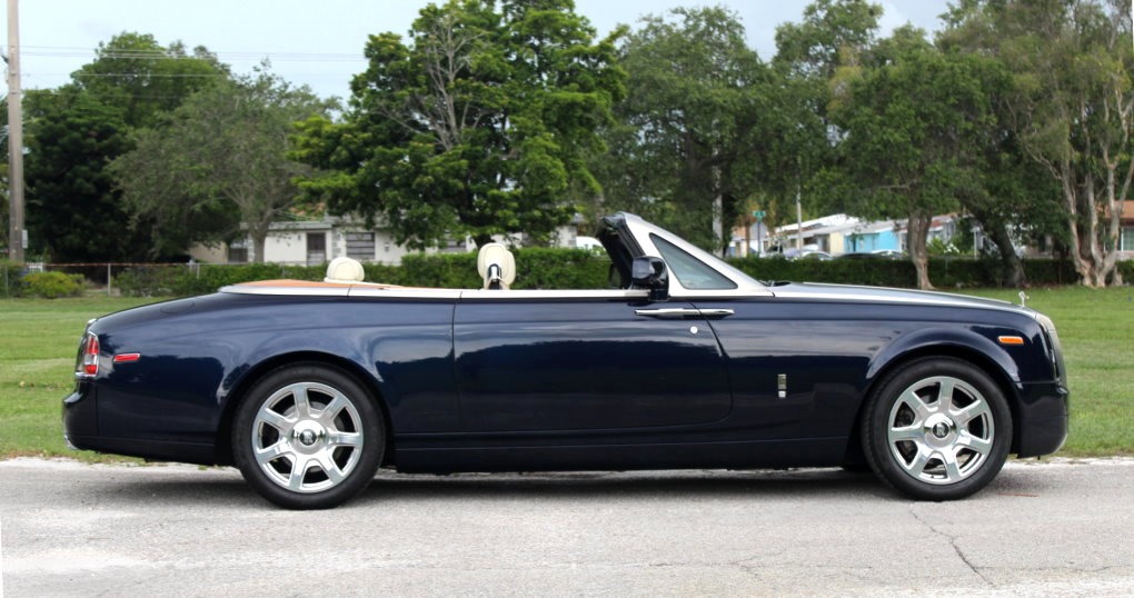 Used-2011-Rolls-Royce-Phantom-Drophead-Coupe