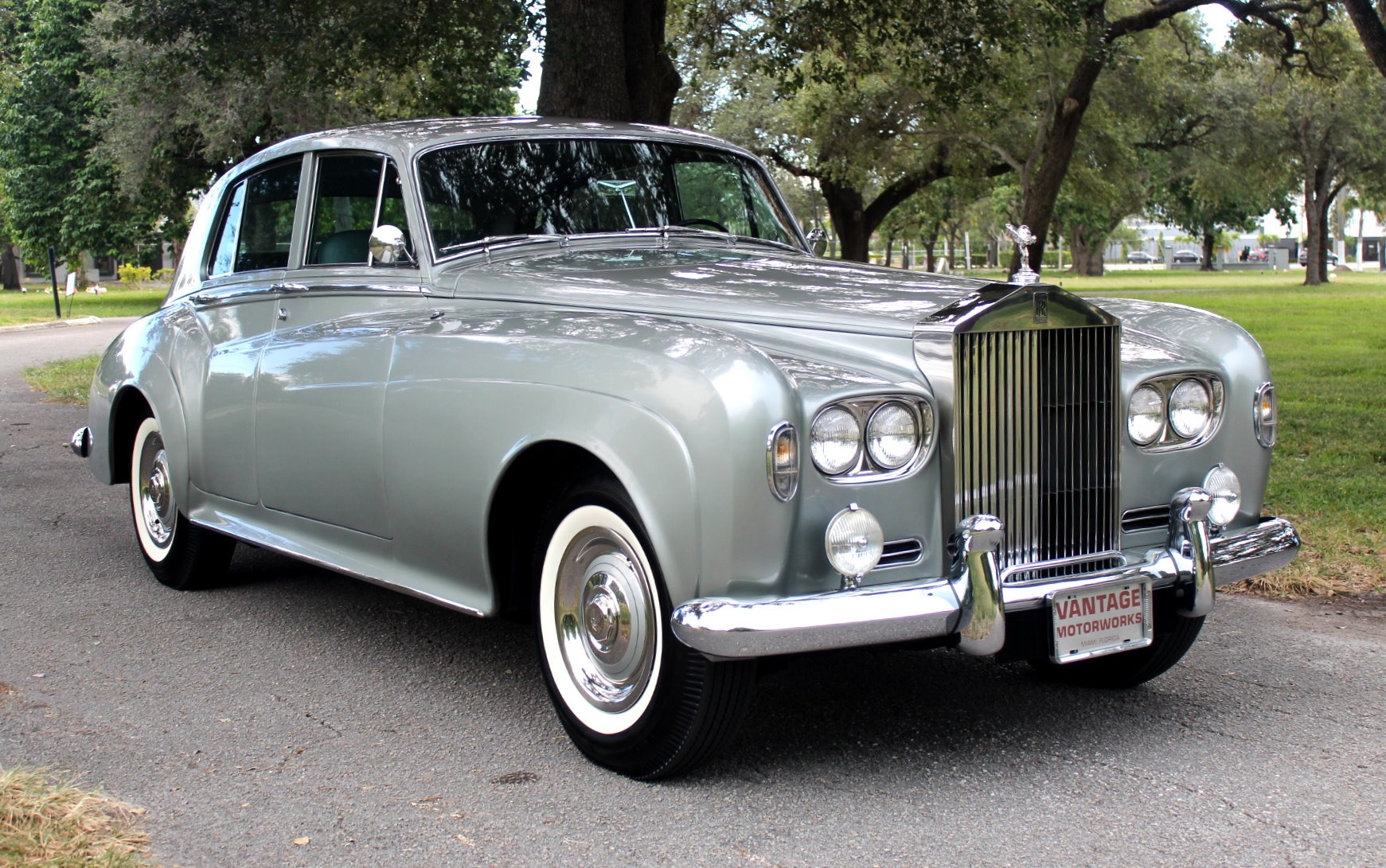 Used-1965-Rolls-Royce-Silver-Cloud-III