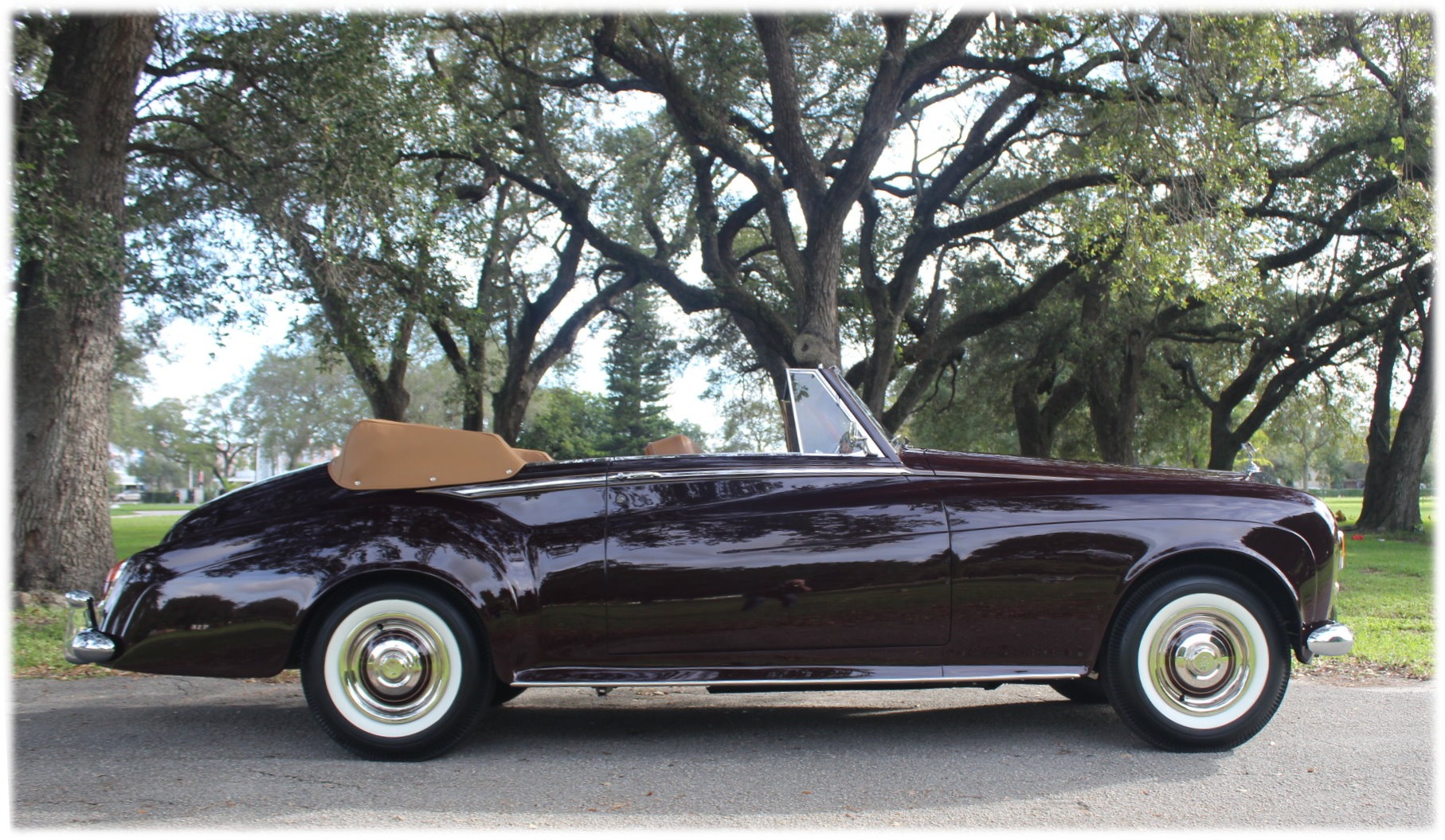 Used-1963-Rolls-Royce-Silver-Cloud-III-HJ-Mulliner-Drophead-Coupe