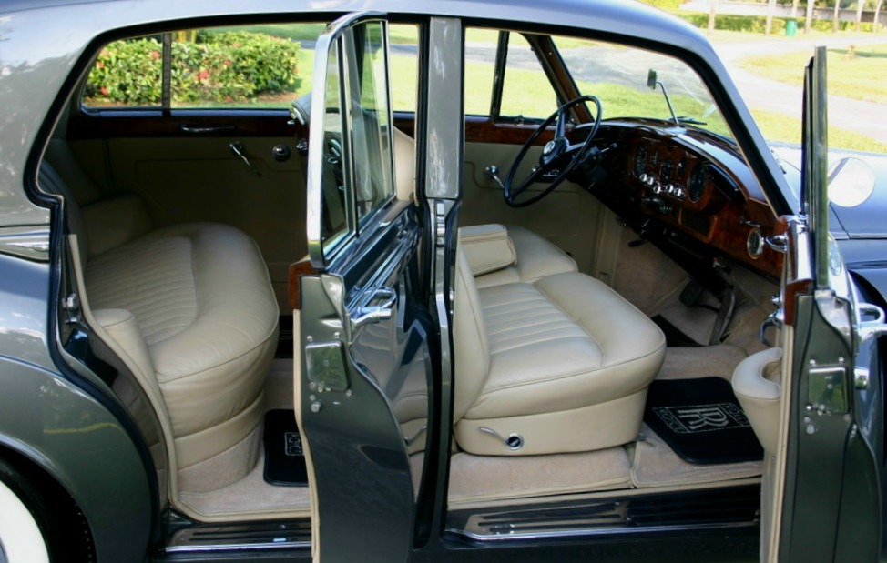 Used-1962-Rolls-Royce-Silver-Cloud-II-Standard-Sedan