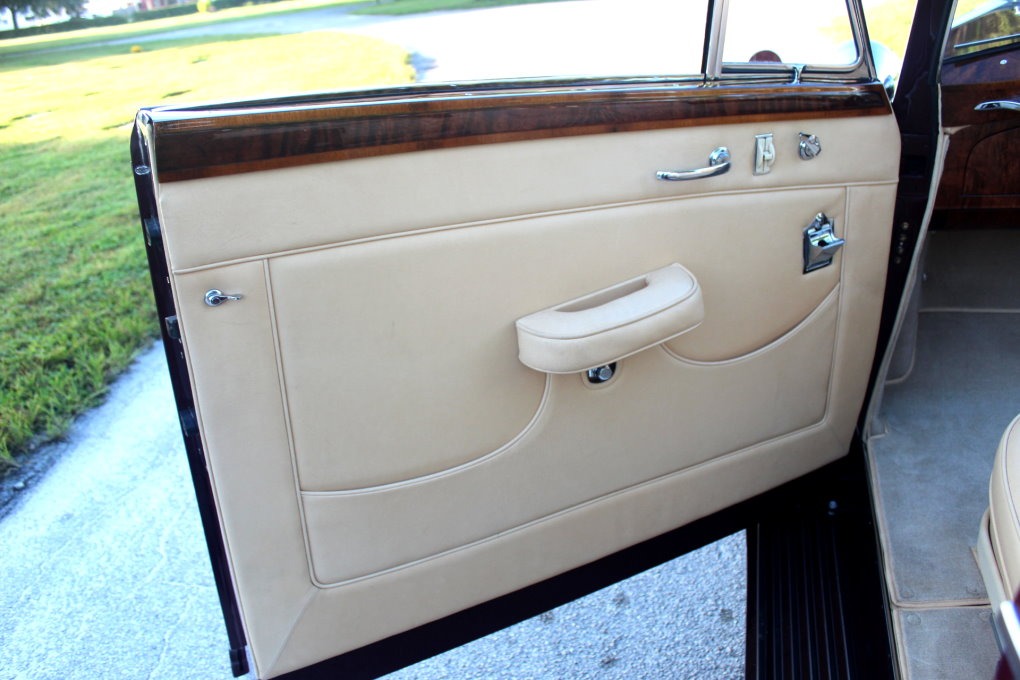 Used-1948-Rolls-Royce-Wraith-Drophead-Gurney-Nutting-/-James-Young