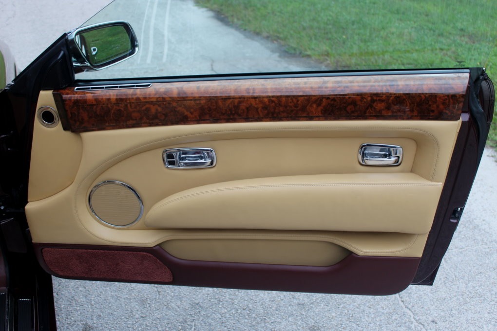 Used-2009-Bentley-Azure