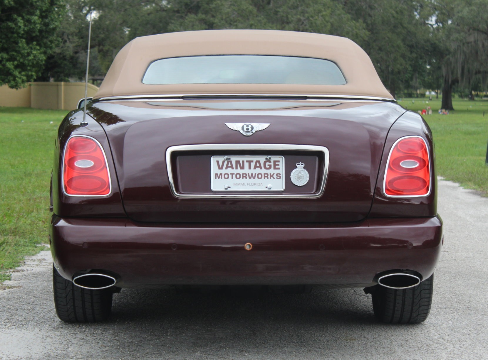 Used-2009-Bentley-Azure