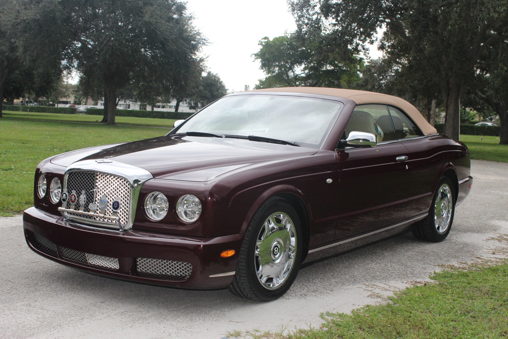 Used-2009-Bentley-Azure