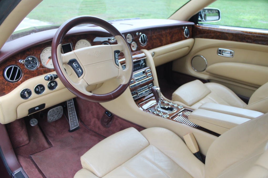 Used-2009-Bentley-Azure