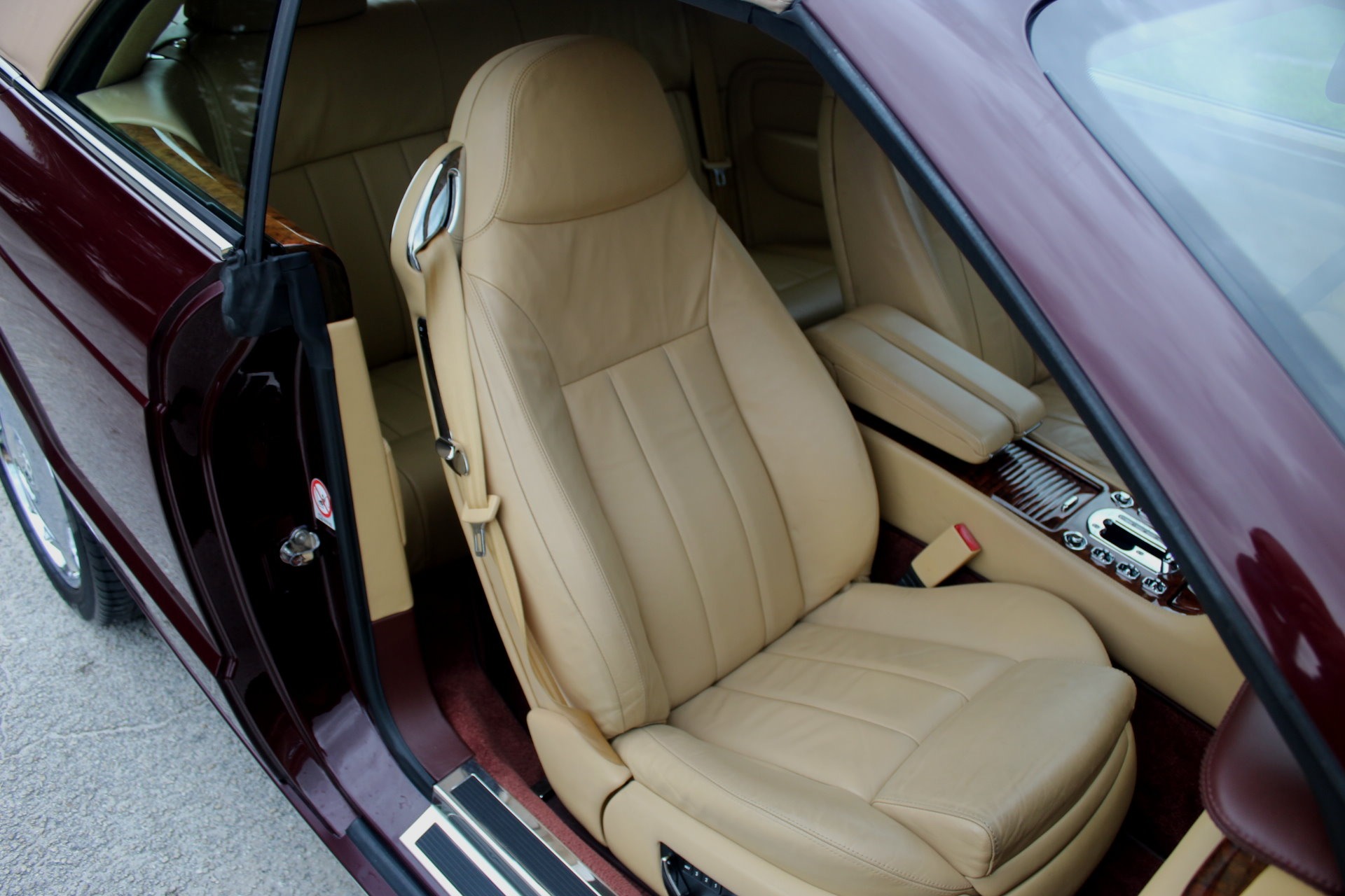 Used-2009-Bentley-Azure