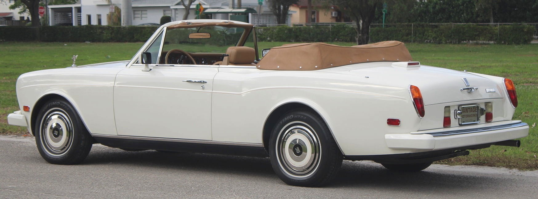 Used-1987-Rolls-Royce-Corniche-II-Convertible