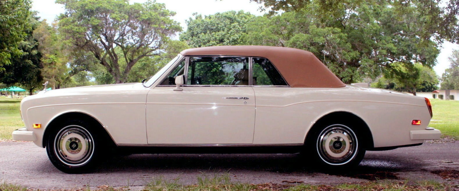 Used-1987-Plus-Rolls-Royce-Corniche-II-Convertible