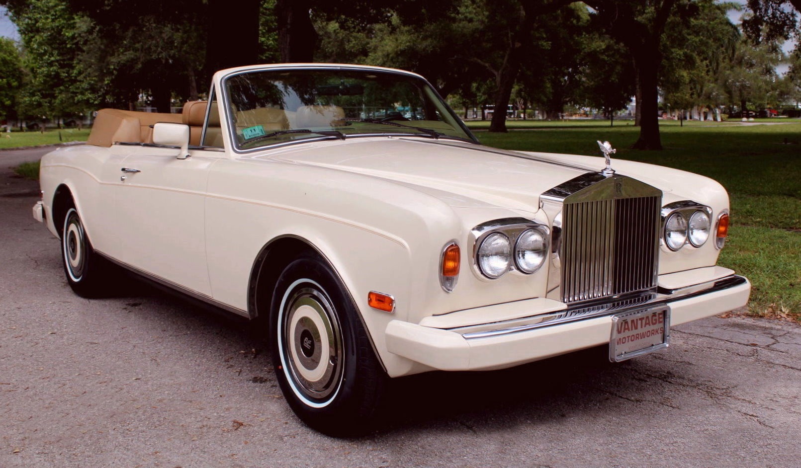 Used-1987-Plus-Rolls-Royce-Corniche-II-Convertible